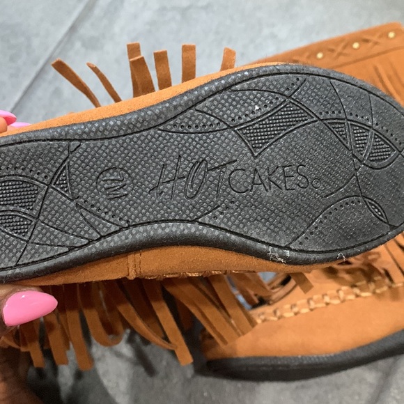 Winter Boots - Picture 6 of 6